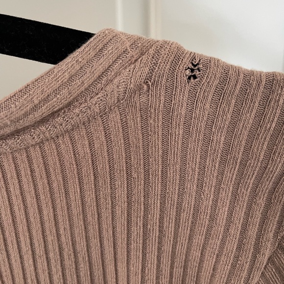 A&F top - Picture 3 of 3